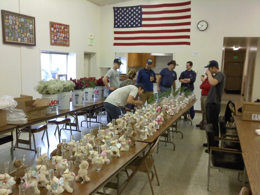 loading Gallery/Personnel/Valentine Flame Prep, 13feb10/fullsize/100213 011.jpg... or select a thumbnail